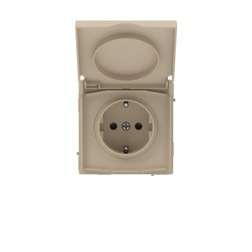 Розетка силовая KANT IP44 2P+E защ. шторки с крышкой ванильн. марципан DKC 7015013 Розетка силовая KANT IP44 2P+E защ. шторки с крышкой ванильн. марципан DKC 7015013
